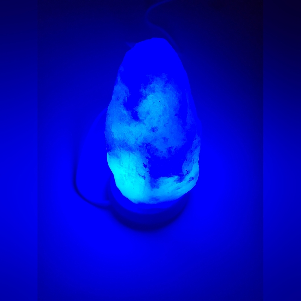 Variegated Color - Salt Lamp - Picture 10 of 16